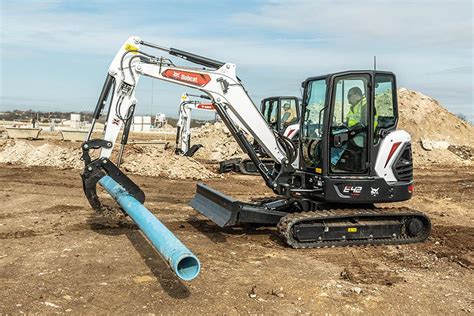 photos of mini excavator|mini excavator bobcat.